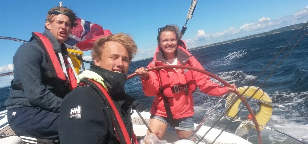 sailing_courses_parallax